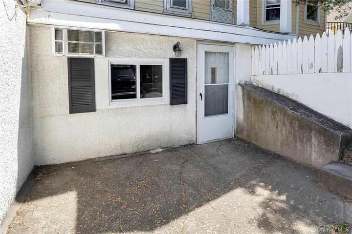 Property Photo:  1970 E Main Street Apt 1974  NY 10547 