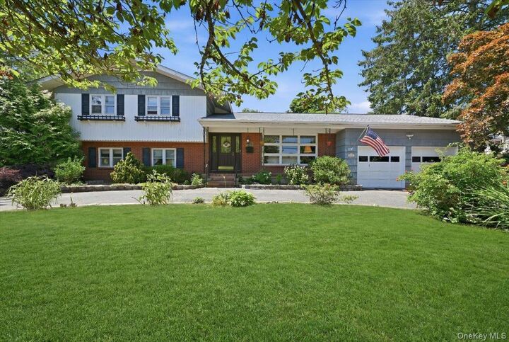 Property Photo: 40 Bayview Avenue NY 11701
