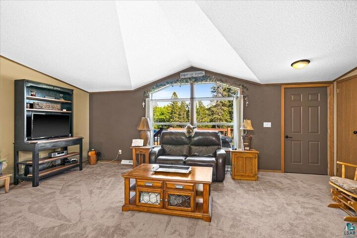 Property Photo:  809 Scenic Dr  MN 55616 