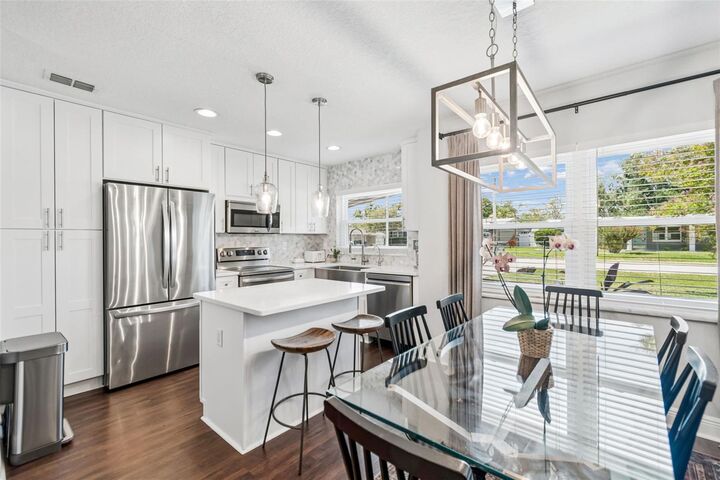 Property Photo:  4618 W Bay Court Avenue  FL 33611 
