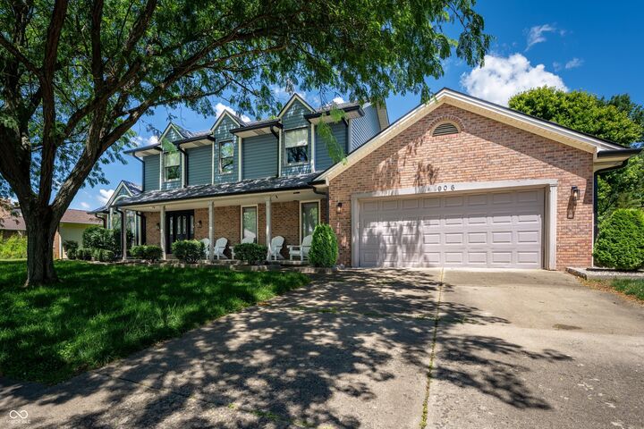 Property Photo:  906 Hummingbird Lane  IN 47203 