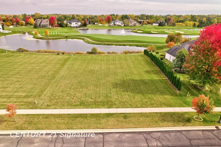 Property Photo:  33 W Grove Court  MI 48623 