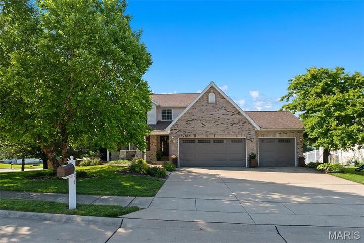 Property Photo:  107 Crystal Gate Lane  IL 62034 