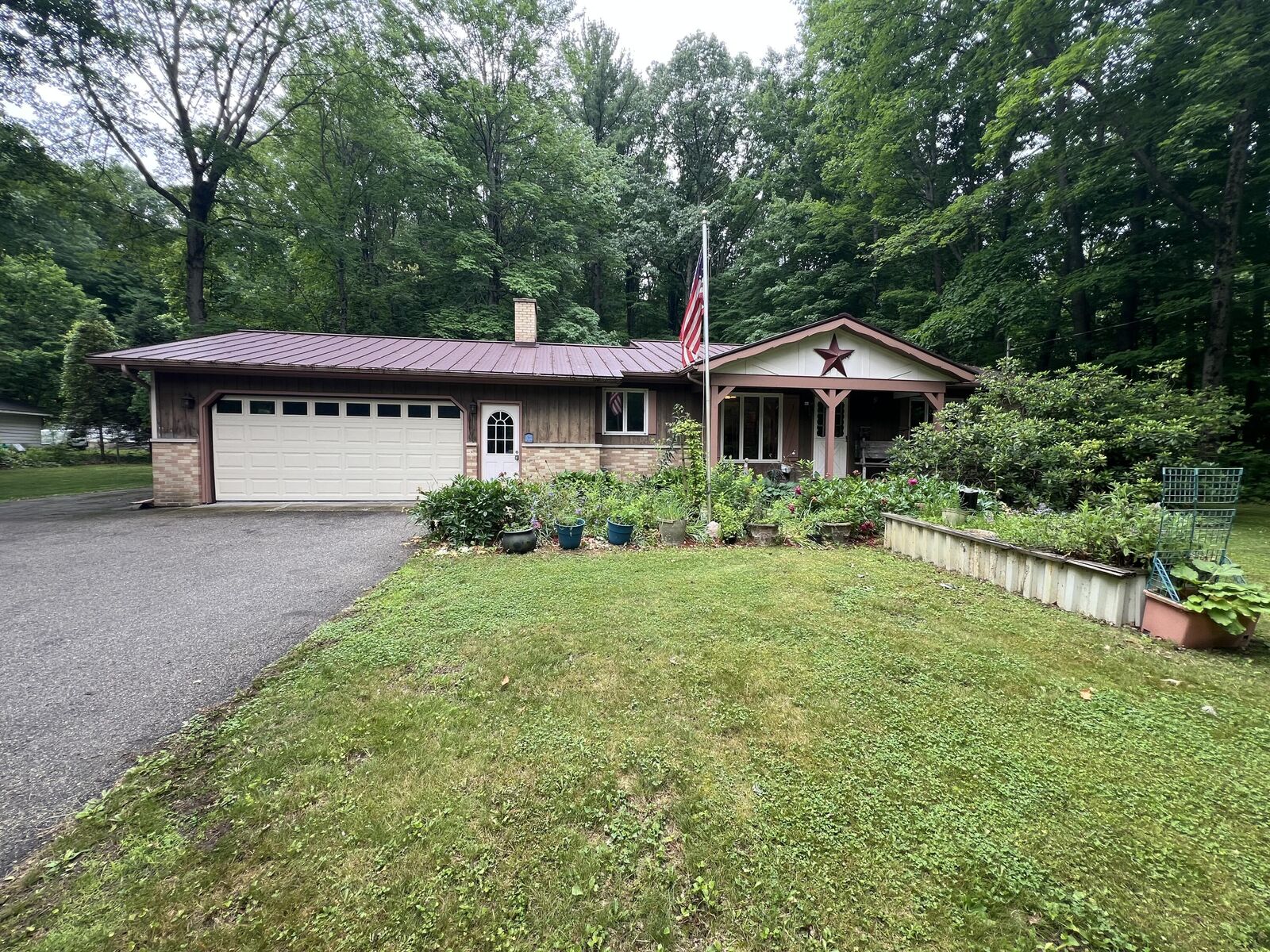 Property Photo: 250 E 88th Street MI 49337