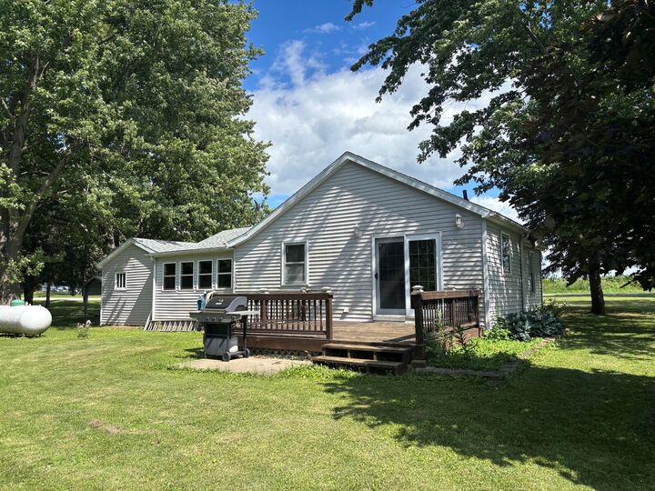 Property Photo:  15648 Norrish Road  IL 61270 