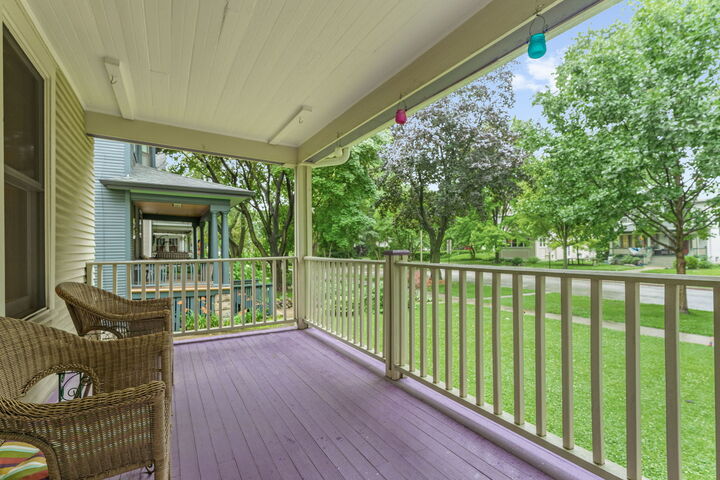 Property Photo:  220 S Harvey Avenue  IL 60302 