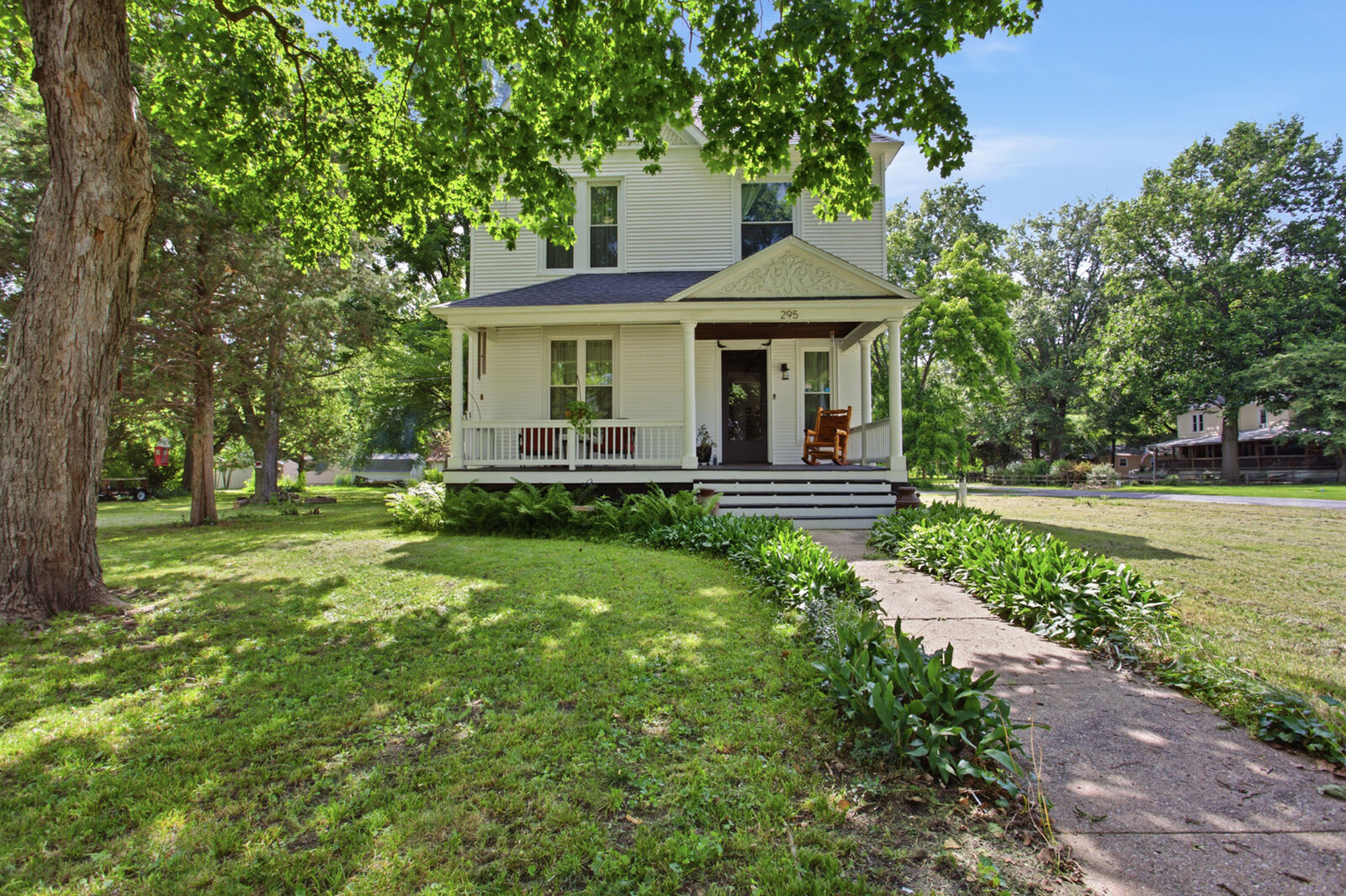 Property Photo:  295 N Pritchett Street  IL 62551 