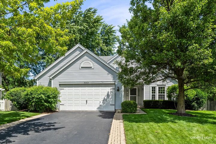 Property Photo:  5313 White Oaks Court  IL 60586 