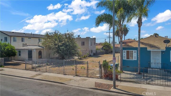 Property Photo:  214 W 92nd  CA 90003 