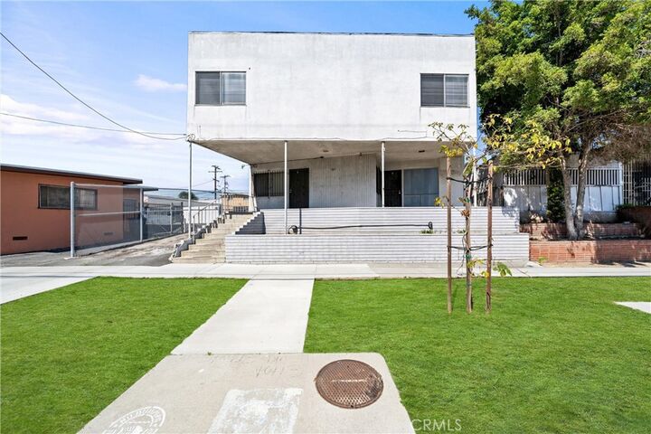 Property Photo:  704 Centinela  CA 90302 