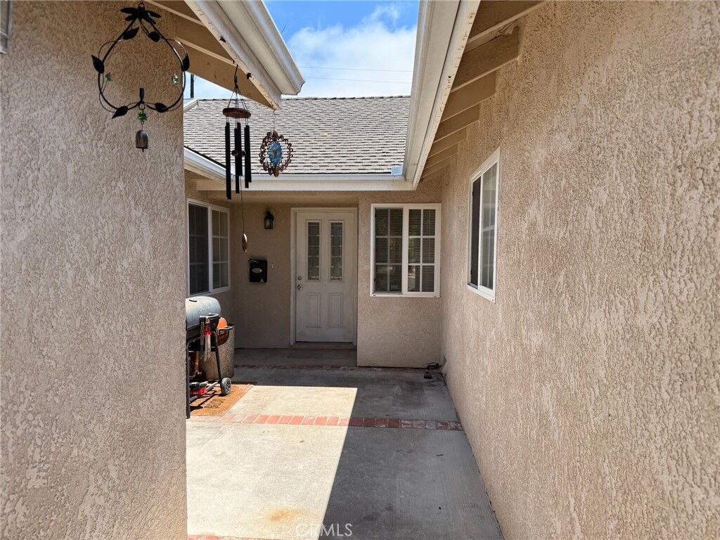 Property Photo:  5662 Littler Dr A  CA 92649 