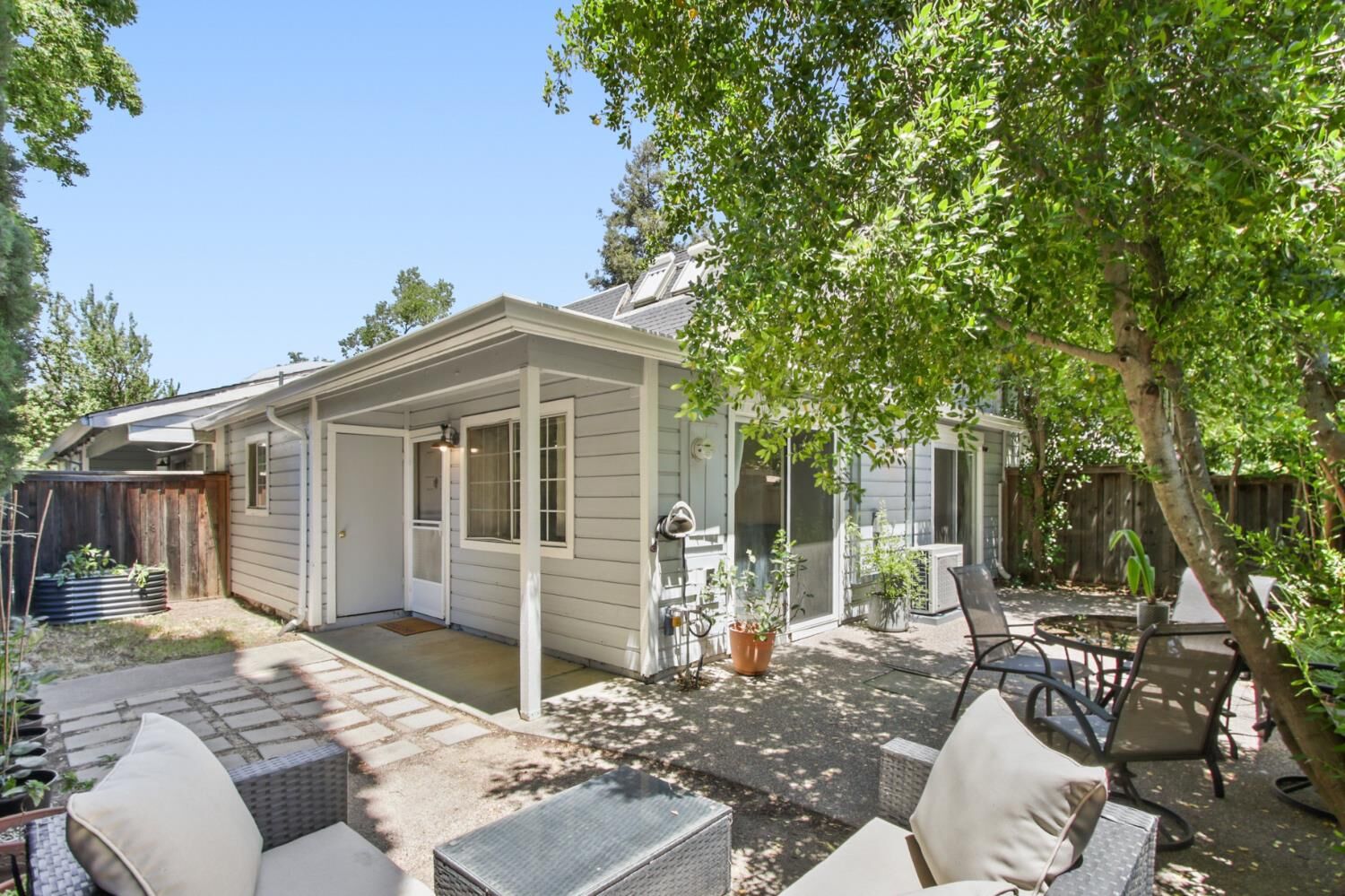 Property Photo: 3062 Woods Circle CA 95616