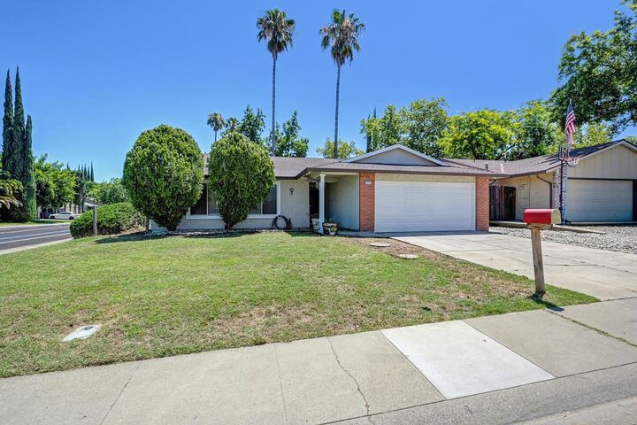 Property Photo: 7252 Parkvale Way CA 95621
