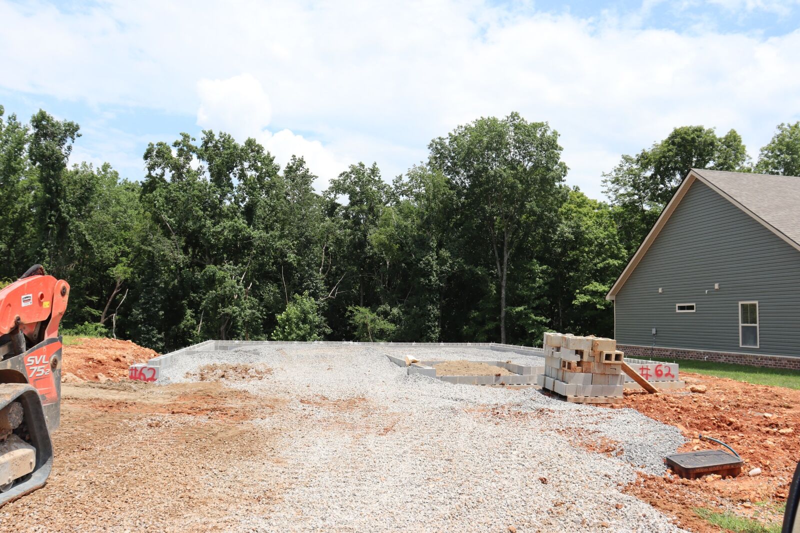 Property Photo: 597 Willow Park Dr TN 37043