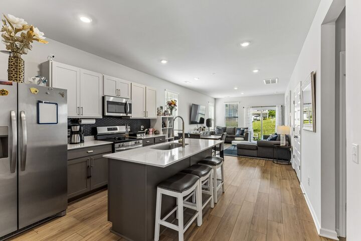 Property Photo: 566 Trinity Way TN 37174