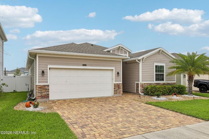 Property Photo: 1567 Mathews Manor Drive FL 32211