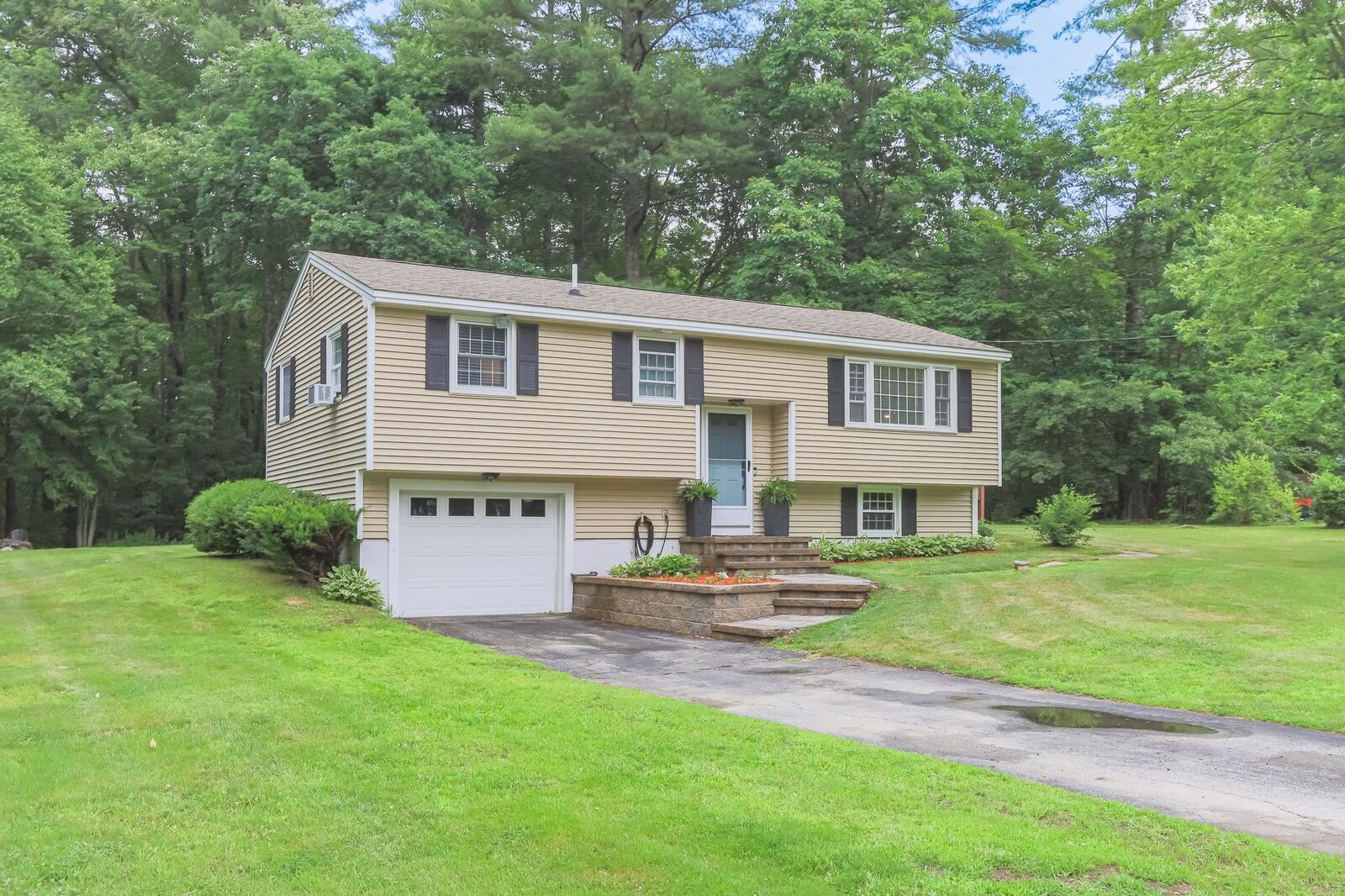 Property Photo: 344 Wilsons Crossing Road NH 03032