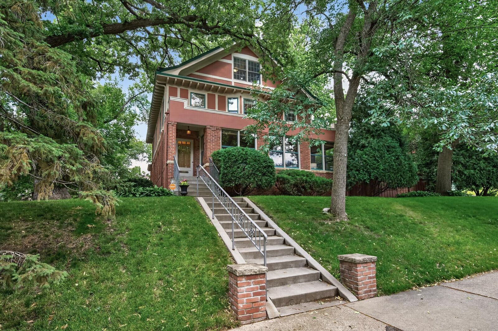 Property Photo:  4805 Pleasant Avenue  MN 55419 