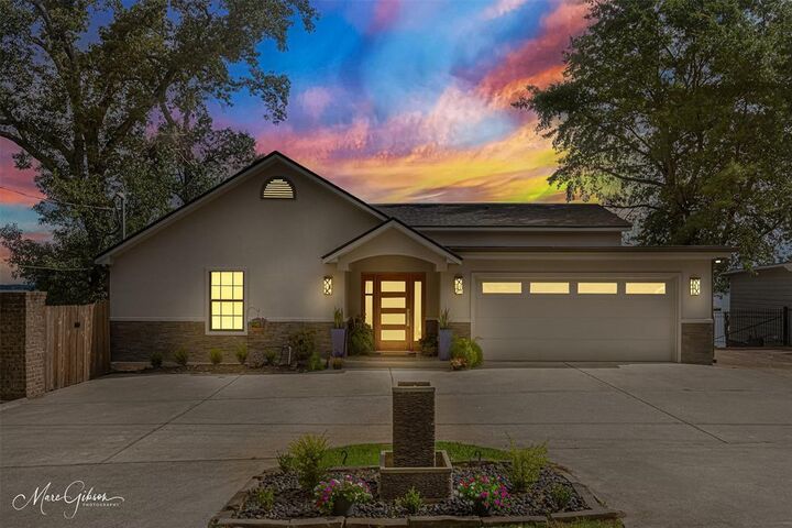 Property Photo:  6052 S Lakeshore Drive  LA 71119 