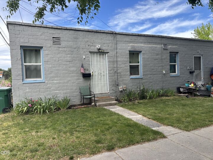 Property Photo: 1416 Mitchell Street OR 97601