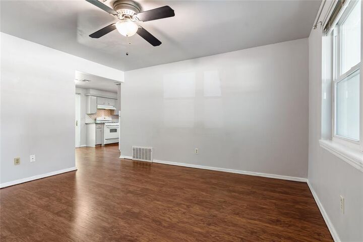 Property Photo:  505 Meadow Lake Drive  OK 73003 