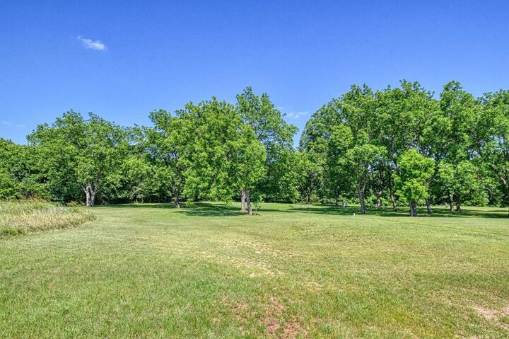 Property Photo:  4001 County Road 1520  OK 74872 