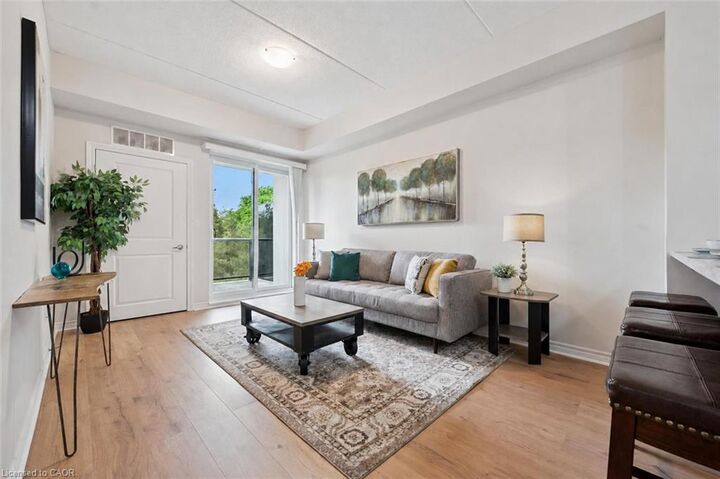 Property Photo:  1284 Gordon Street 308  ON N1L 0M8 