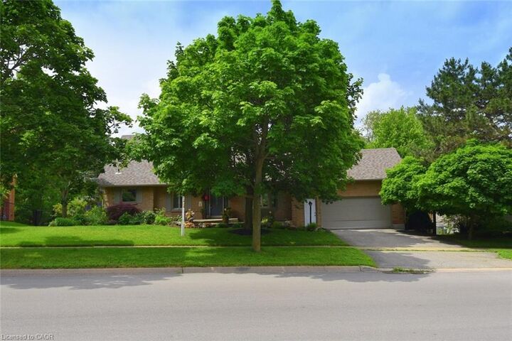 Property Photo: 34 Howard Boulevard ON L8B 0G3