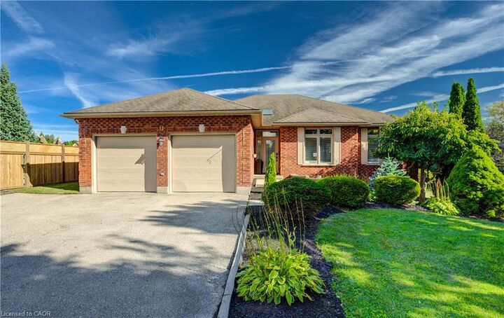 Property Photo: 11 Cecil Kennedy Court ON N3A 4H9