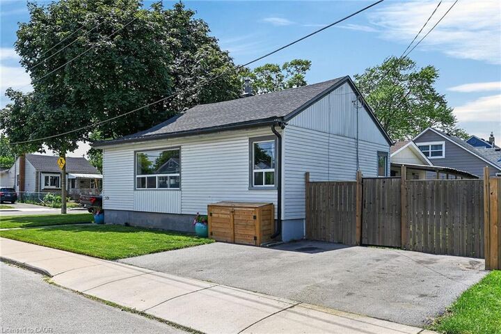 Property Photo:  331 Guelph Street  ON L8H 3C6 