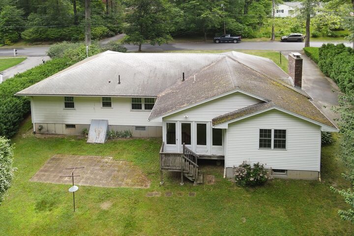 Property Photo: 30 Gill Ct MA 01588