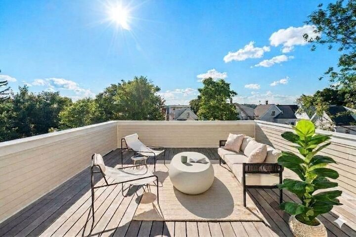 Property Photo:  326 Lowell Street 3  MA 02145 
