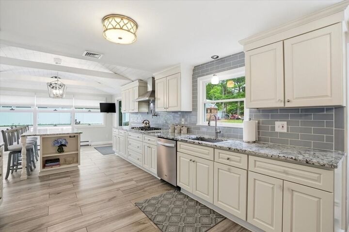 Property Photo: 8 Lewis Park Dr S MA 02032