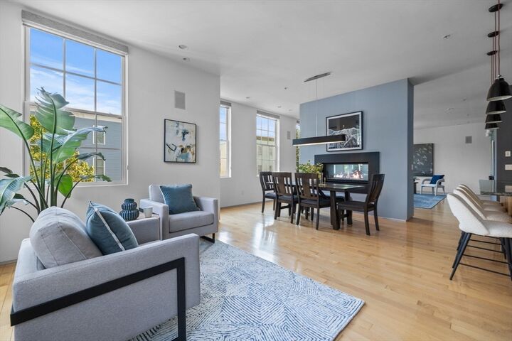 Property Photo:  618 East 2nd St 2  MA 02127 