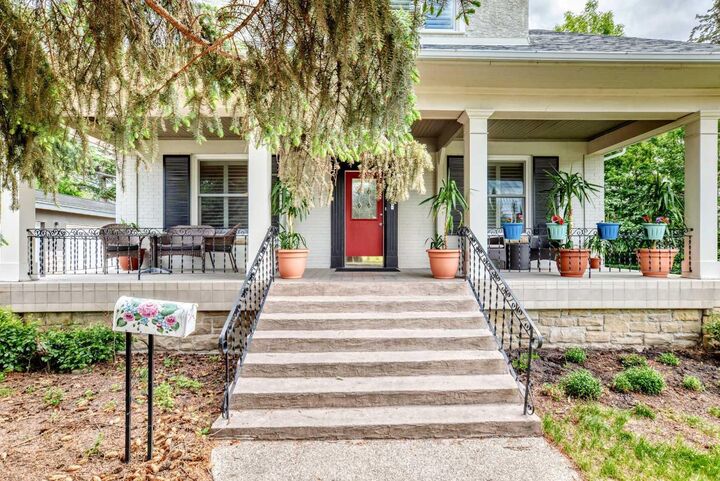 Property Photo: 4112 8 Street SW AB T2S 2N9