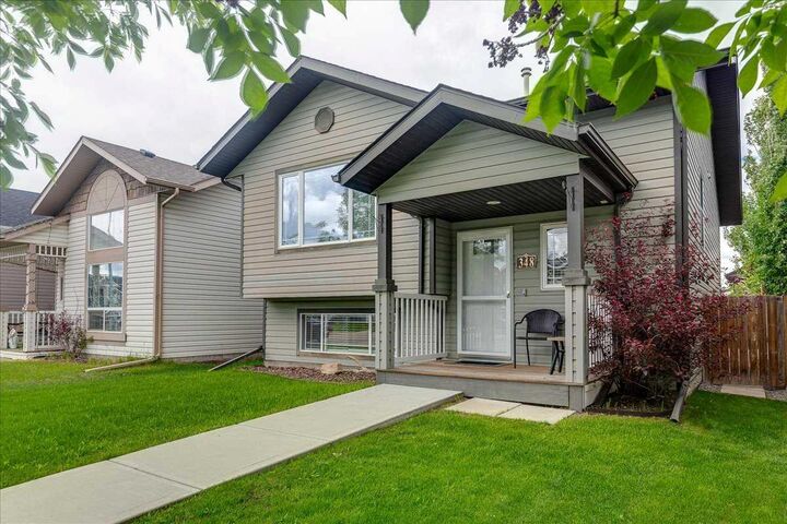 Property Photo: 348 Lancaster Drive AB T4R 3S4