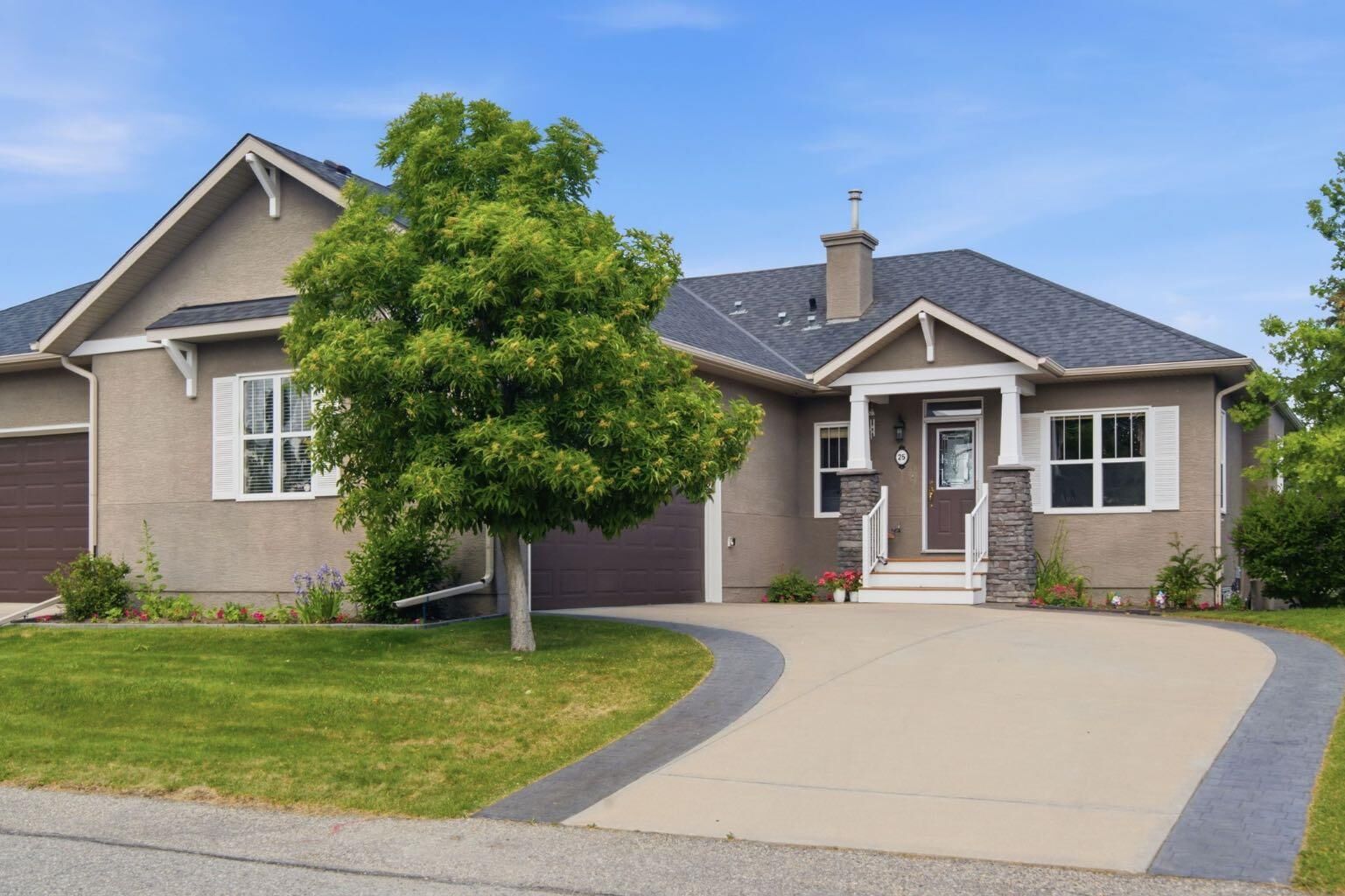 Property Photo:  25 Ravine Drive  AB T1S 4H3 