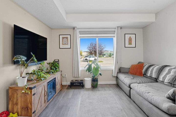 Property Photo: 2781 Chinook Winds Drive SW 14104 AB T4B 3S5