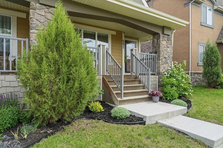 Property Photo:  591 Mahogany Boulevard SE  AB T3M 1X8 