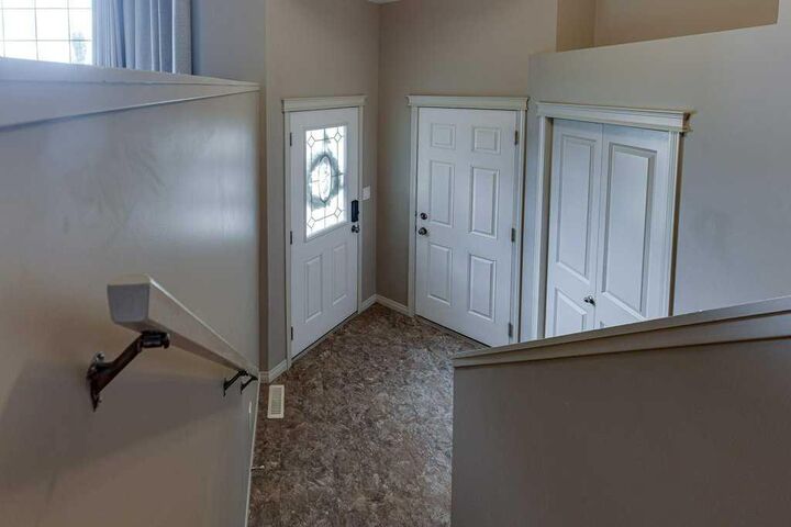 Property Photo:  39 Isaacson Crescent  AB T4R 3N1 