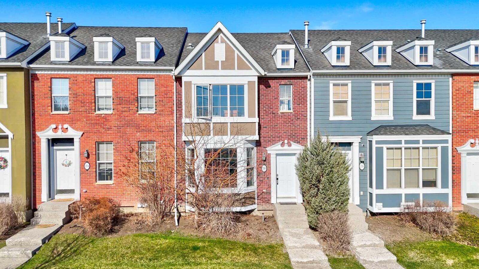 Property Photo: 280 Rainbow Falls Drive AB T1X 0E4