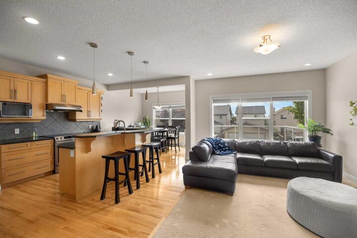Property Photo:  35 Covepark Place NE  AB T3K 5Z8 