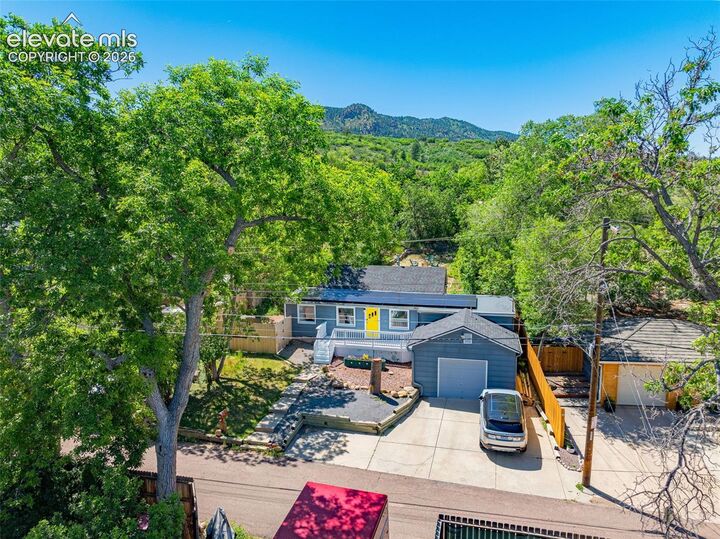 Property Photo: 1608 Highland Way CO 80906