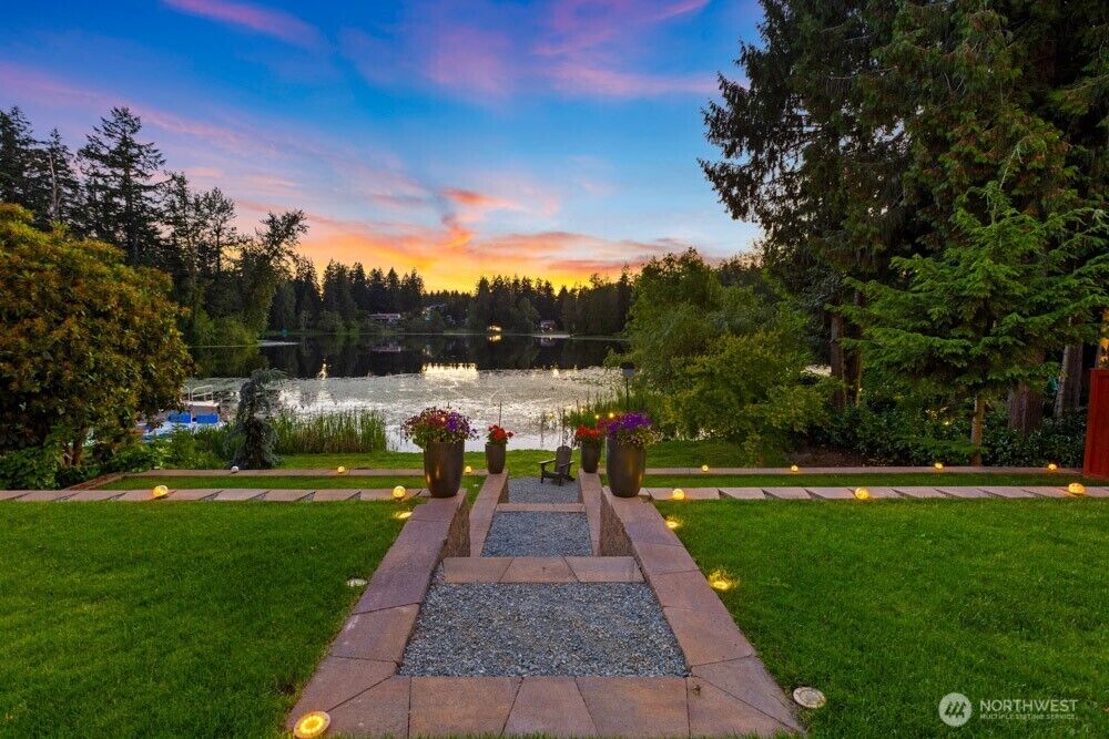 Property Photo: 7505 185th Avenue E WA 98391