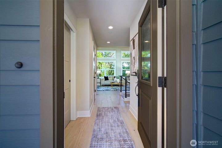 Property Photo: 436 20th Ave WA 98033