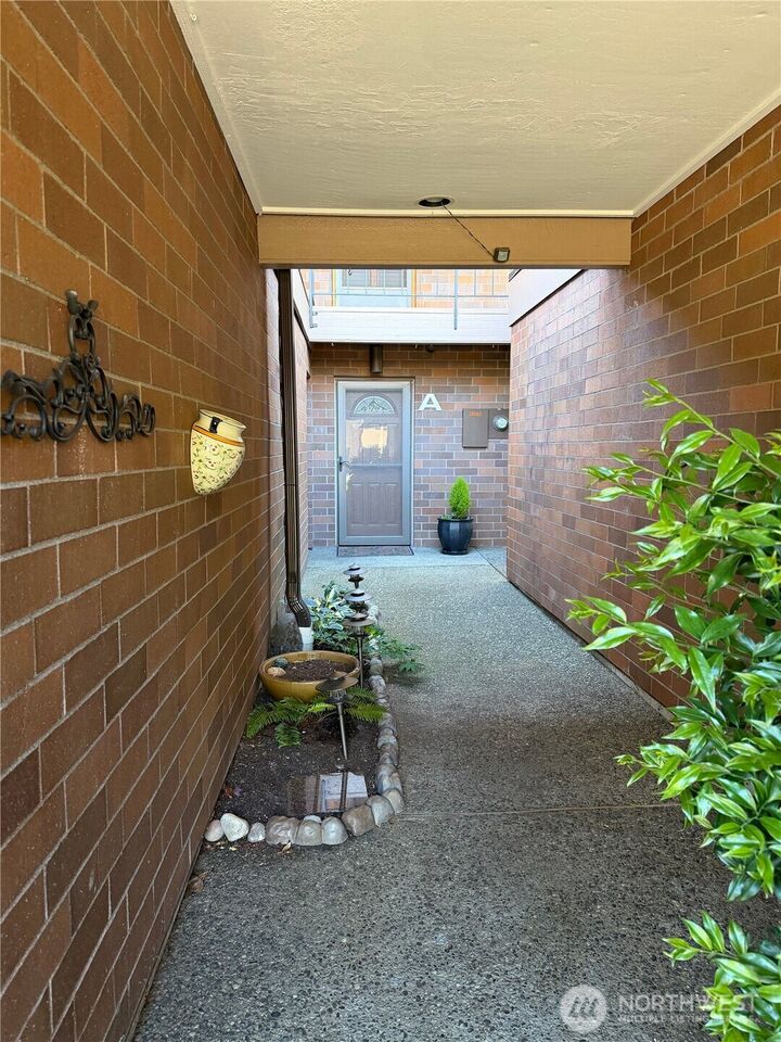 Property Photo:  8112  53rd Avenue W 611  WA 98275 