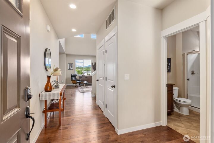 Property Photo:  26832  223rd Lane SE  WA 98038 