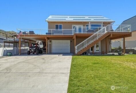 Property Photo:  180 E Marine View Place  WA 98843 