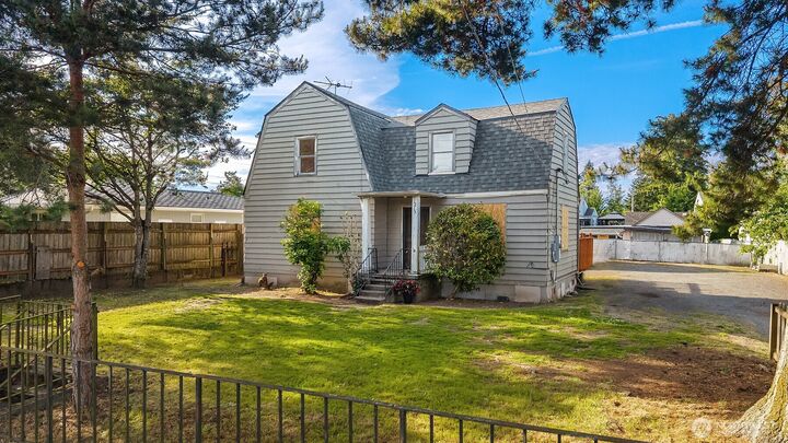 Property Photo: 1215 Madison Street WA 98203