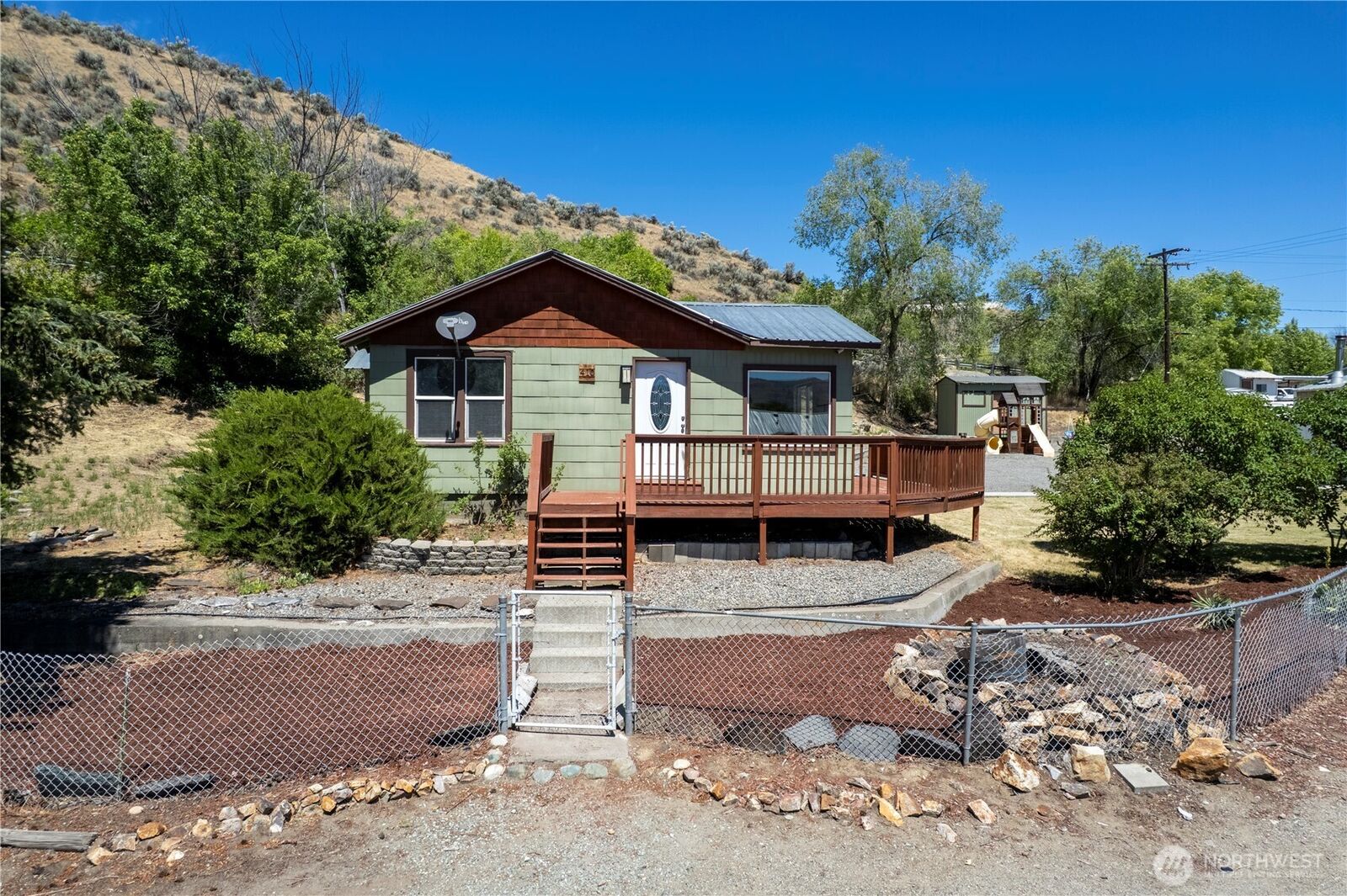 Property Photo: 410 W Bartlett Street WA 98841